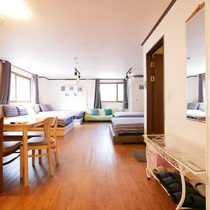 Apartment Dandelion House 3, Seoul