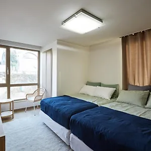 Apartment Center Duplex, Seoul